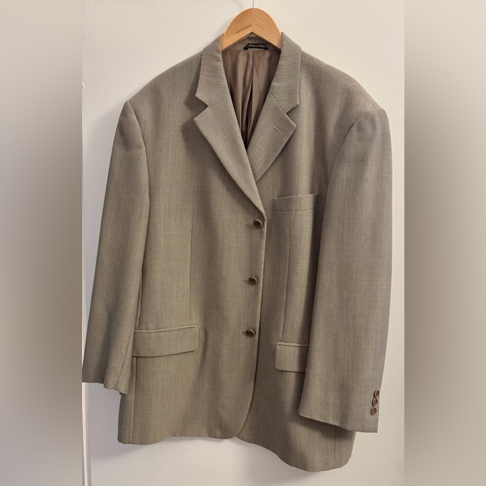 Tan Sport Coat with Classic Lapel made in Italy
